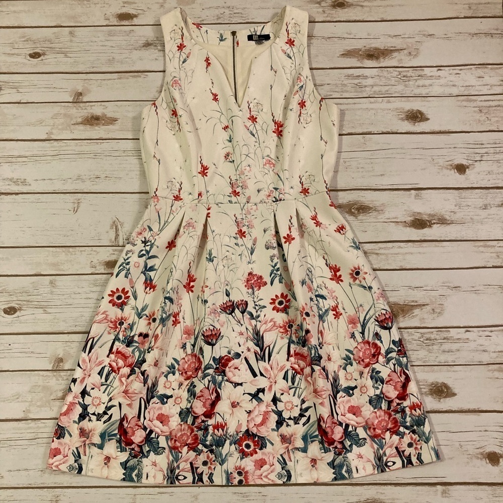 Kut From The Kloth Sleeveless Fit and Flare Floral Dress 8 - Picture 3 of 16